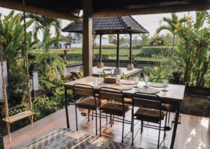 Spend 6 days and 5 nights in our breathtaking and authentic Balinese villa overlooking rice fields, staying and sleeping in the very same place that Julia Roberts did in the movie adaptation of Eat Pray Love.